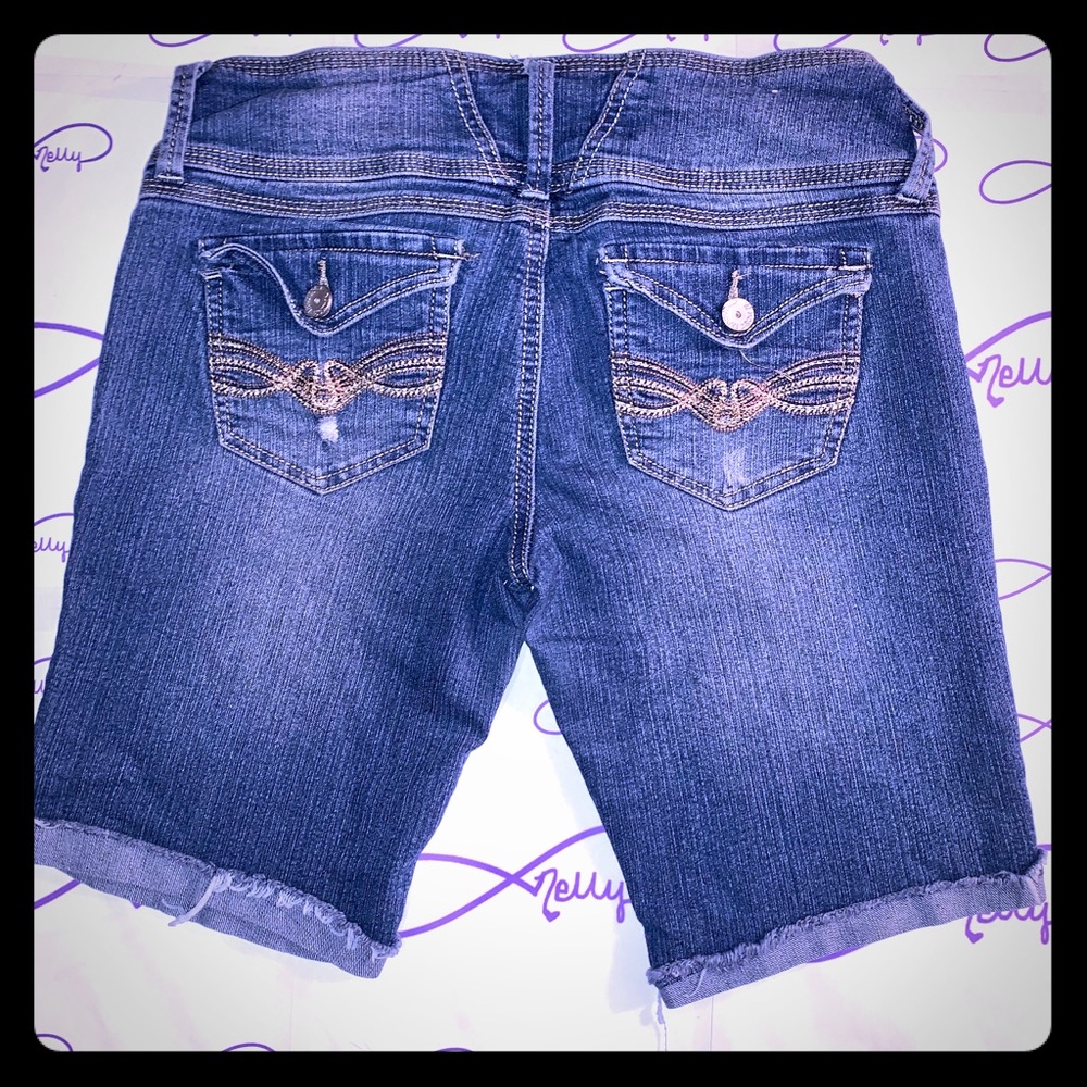 Almost Famous - Womens Bermuda Jean Shorts - Sz 9